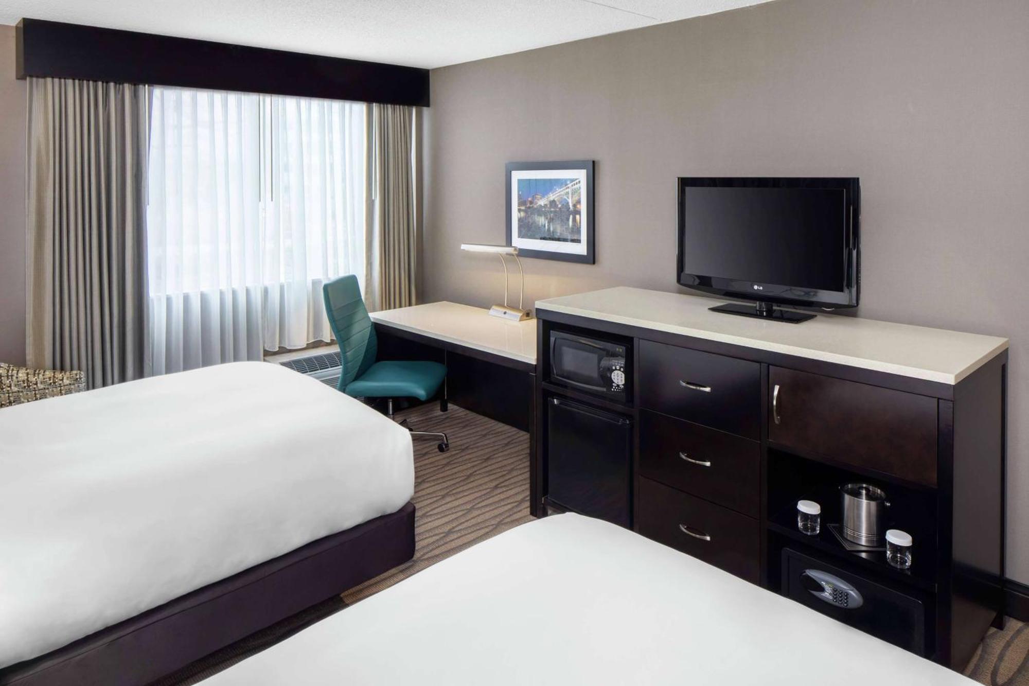 Wyndham Garden Westlake Exterior photo
