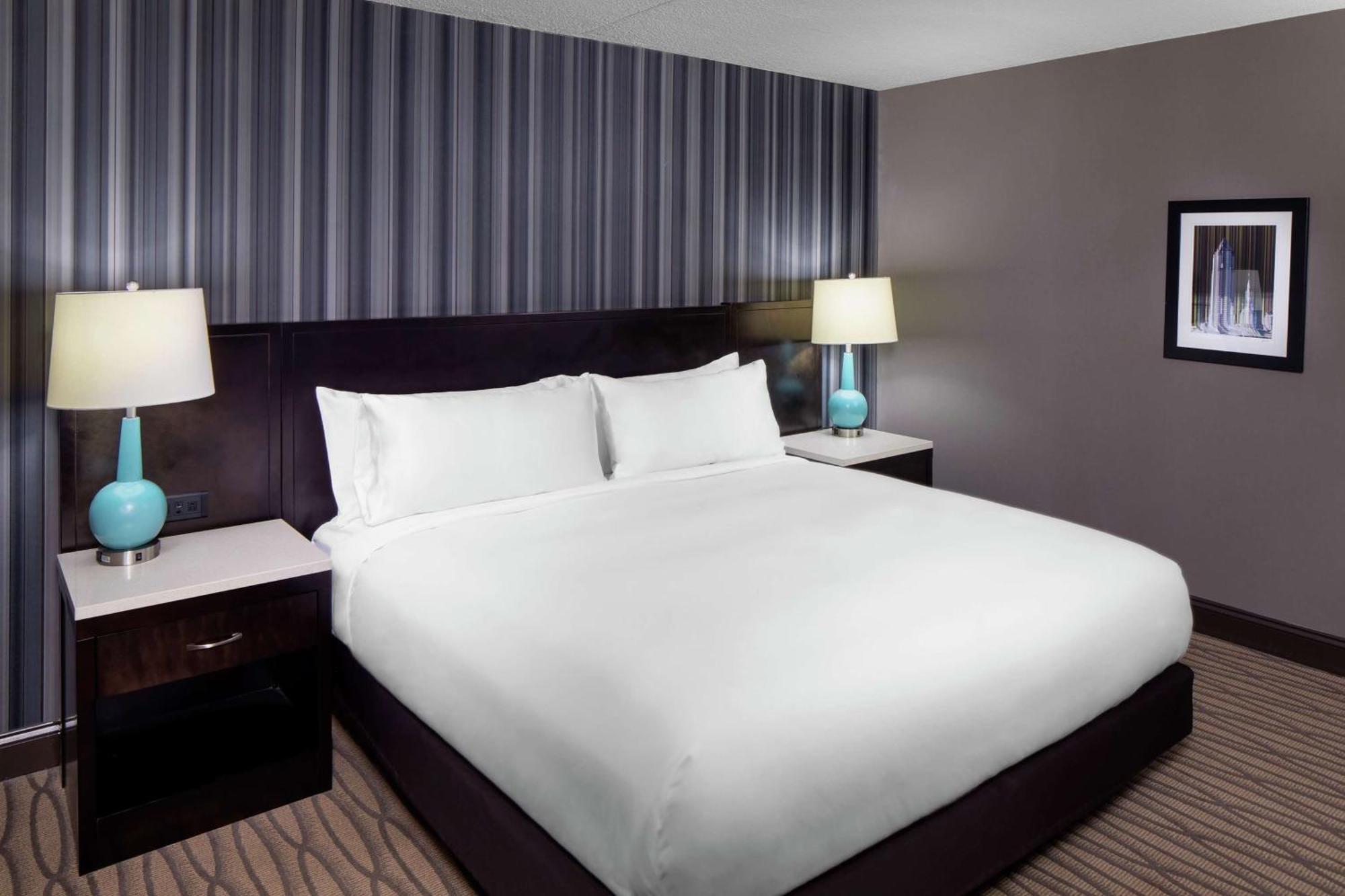 Wyndham Garden Westlake Exterior photo
